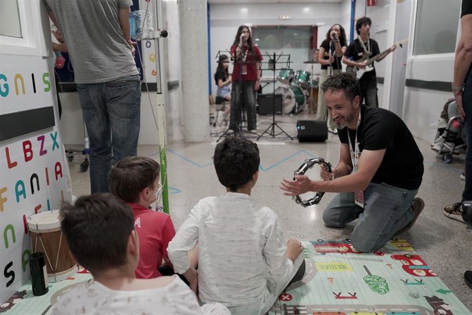 El Hospital Juan Ramón Jiménez Celebra El Día De La Infancia Hospitalizada.
