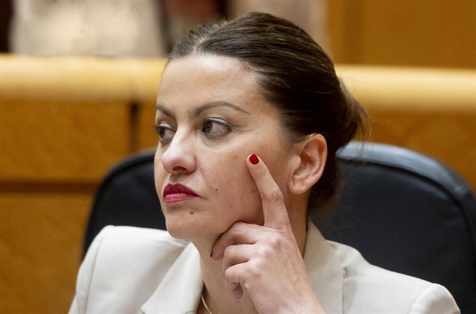 Archivo - La ministra de Juventud e Infancia, Sira Rego, durante una sesión de control en el Senado, a 8 de abril de 2025, en Madrid (España).
