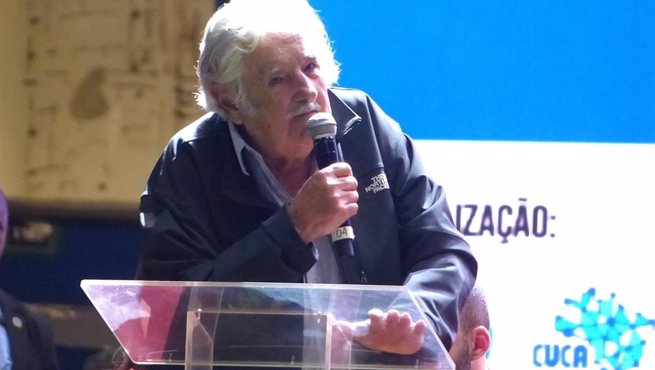 Política