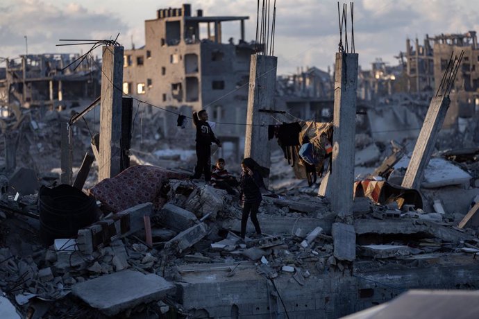 April 14, 2025, Gaza, Gaza, Palestine: April 15, 2025, Jabalia: The daily life of Palestinians in Jabalia camp, living among the rubble and destruction, amidst the bombing and lack of life.