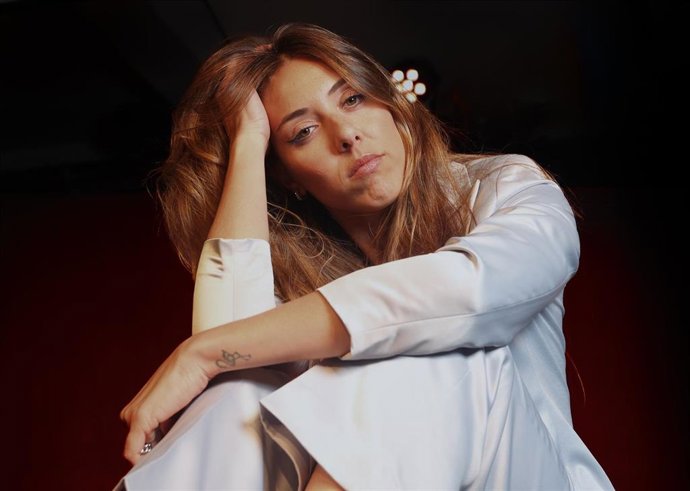 Archivo - La cantante Marina Carmona posa para Europa Press, a 24 de mayo de 2024, en Madrid (España)