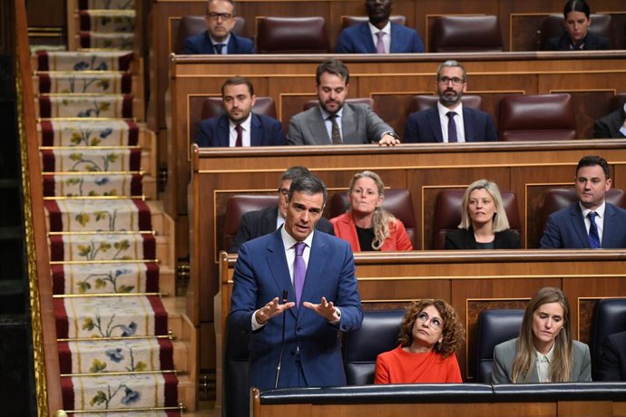 El presidente del Gobierno, Pedro Sánchez, interviene durante una sesión de control al Gobierno, en el Congreso de los Diputados, a 7 de mayo de 2025, en Madrid (España). El presidente del Gobierno comparece en el Congreso para dar explicaciones sobre el 