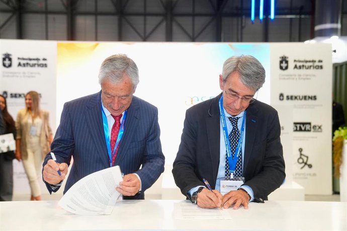Firma del acuerdo estratégico.