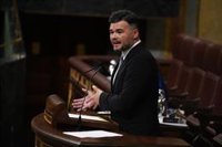 Rufián alerta a Sánchez de un "golpe de Estado blando" pero el presidente confía en que el PP "perderá por aburrimiento"