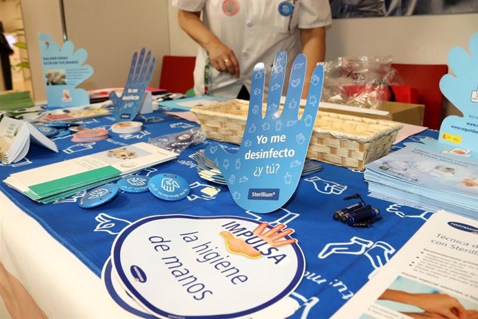 Jornada de difusión de la higiene de manos como medida preventiva en los centros sanitarios.