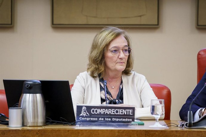 La presidenta de la Autoridad Independiente de Responsabilidad Fiscal (AIReF), Cristina Herrero, comparece ante la Comisión de Hacienda y Función Pública, en el Congreso de los Diputados, a 12 de mayo de 2025, en Madrid (España). Durante su comparecencia 