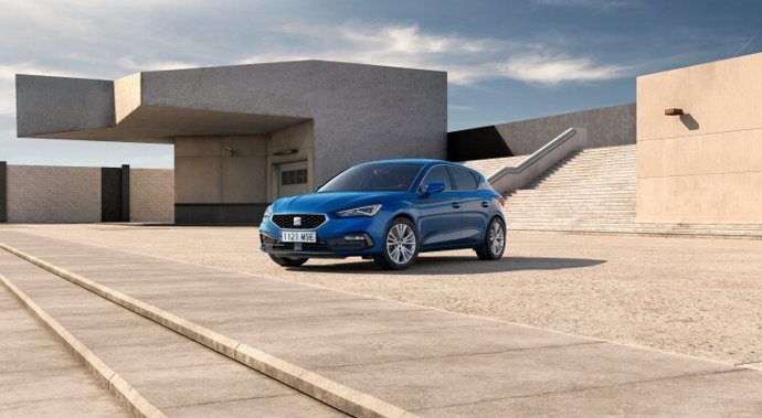 Archivo - El Seat León e-Hybrid Style.