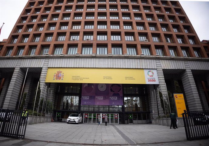 Archivo - Fachada del Ministerio de Sanidad, Juventud e Infancia y Derechos Sociales y Agenda 2030.