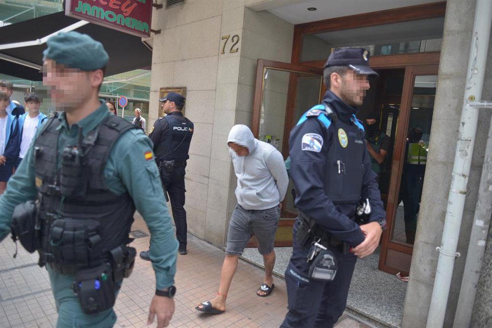 Archivo - Dispositivo policial en Pontevedra por delitos de robo con violencia