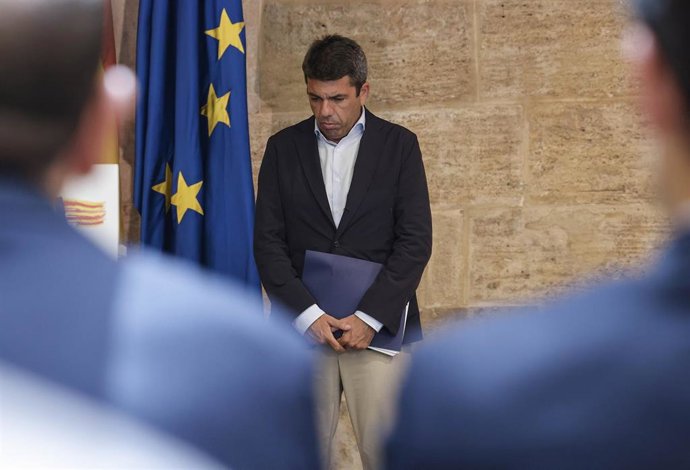 El president de la Generalitat valenciana, Carlos Mazón, durante una rueda de prensa en el Palau de la Generalitat