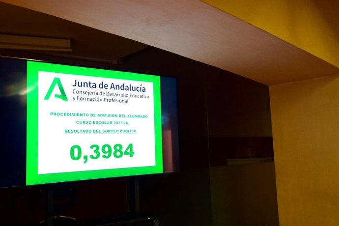 El número 0,3984 resolverá casos de empate para la escolarización 2025/26 en centros públicos y concertados.