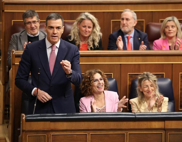 El presidente del Gobierno, Pedro Sánchez, interviene durante una sesión de control al Gobierno  