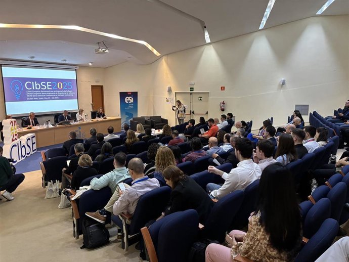 Acto en la Escuela de Informática de Ciudad Real.