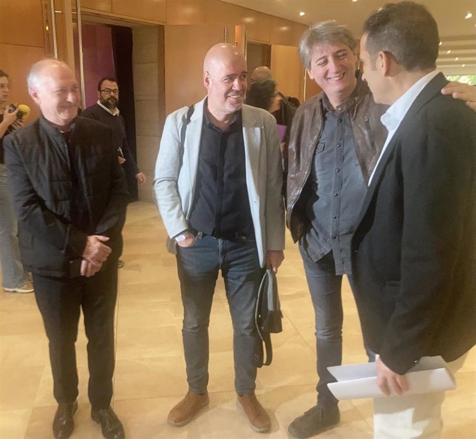 De izquierda a derecha: Franciso Temprano, Unai Sordo, Carlos Martínez y Vicente Andrés, antes de comenzar el congreso de CCOO CyL.