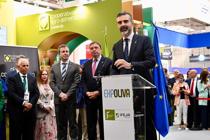 Fernández-Pachecho durante su ntervención en la inauguración de Expoliva