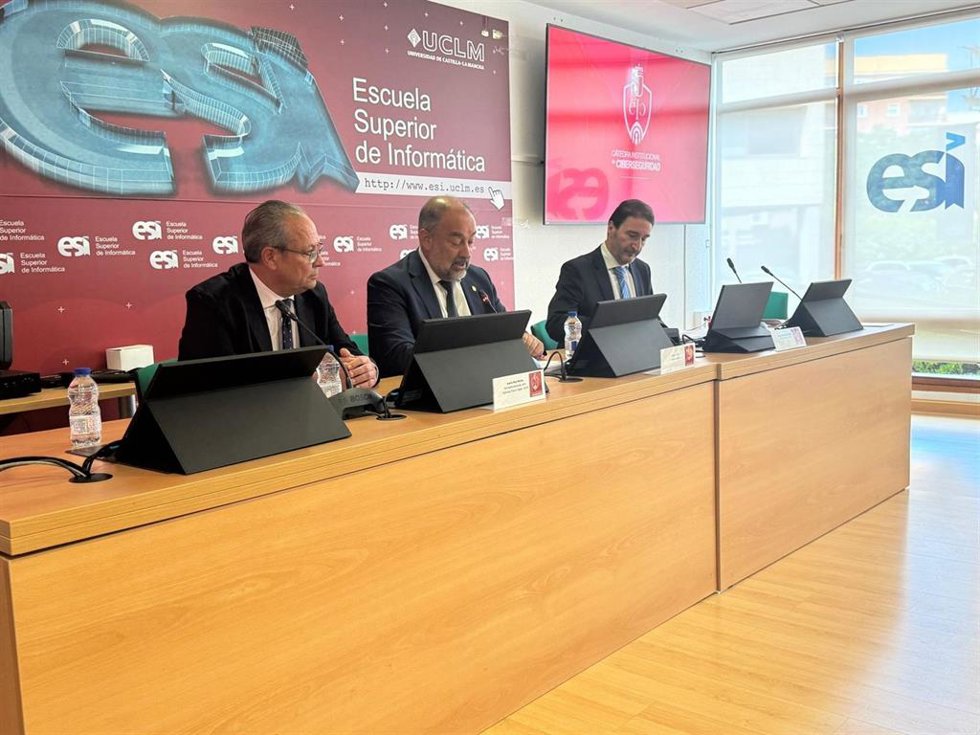 Presentación de la Cátedra de Ciberseguridad en la UCLM en Ciudad Real.