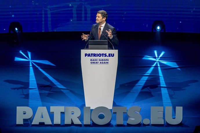 Archivo - El presidente de Chega!, André Ventura, interviene durante la cumbre ‘Patriots’, en Hotel Marriott Auditorium, a 8 de febrero de 2025, en Madrid (España). Vox ha organizado en Madrid una cumbre de ‘Patriots’, formación que integra a los partidos