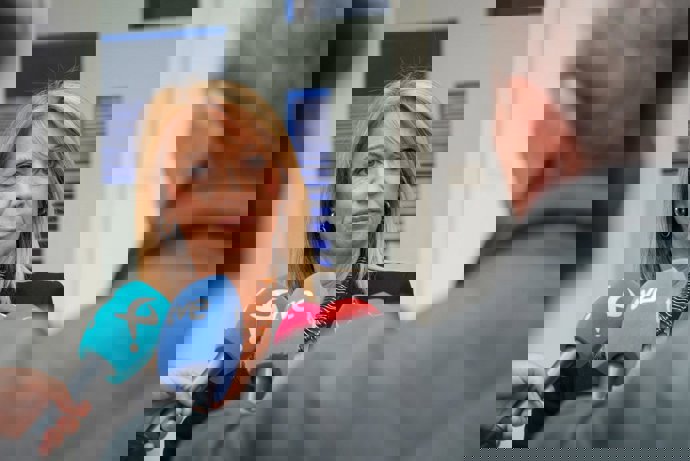 La portavoz del Grupo Socialista en la Asamblea de Extremadura, Piedad Álvarez, en declaraciones a los medios