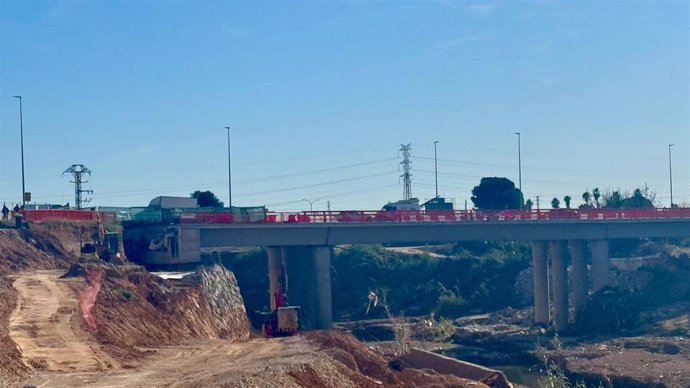 La Generalitat cerrará el próximo domingo la circulación en el puente de la CV-403 de acceso a Torrent para acometer la fase final de las obras