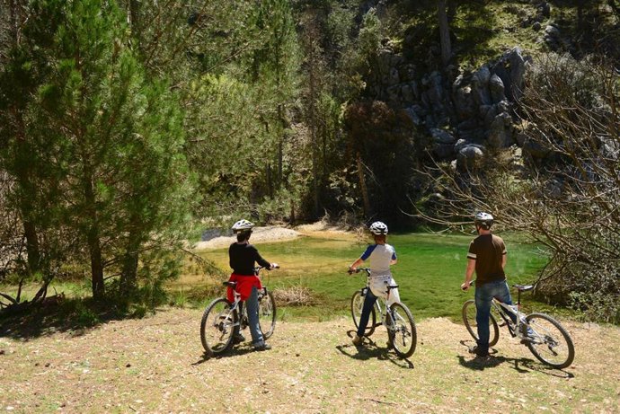 Archivo - Andalucía busca viajeros activos del mercado nacional en el salón especializado Ciclosferia.