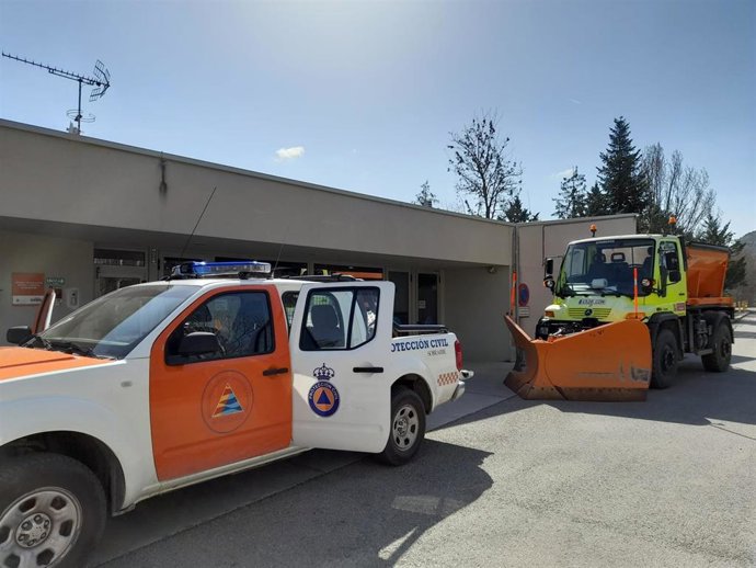 Archivo - Vehículos de Protección Civil