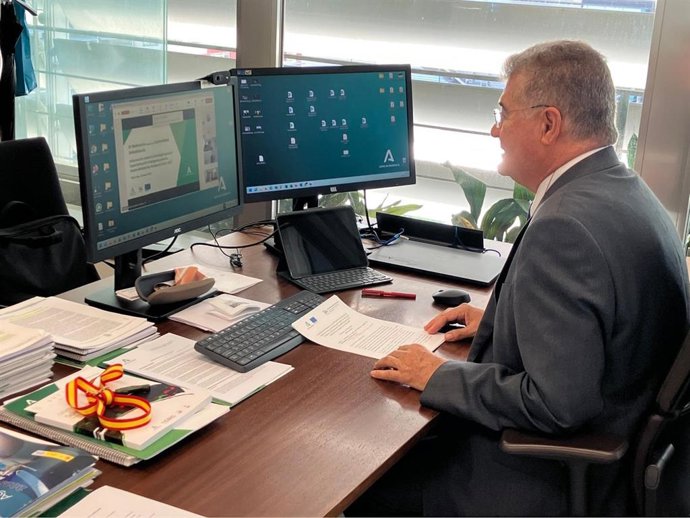 El secretario general de Investigación e Innovación de la Consejería de Universidad, Investigación e Innovación, Antonio Posadas, durante la apertura del III Webinario S4Andalucía 2021-2027.
