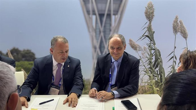 Firma del memorando de cooperación entre Enaire y Cocesna.