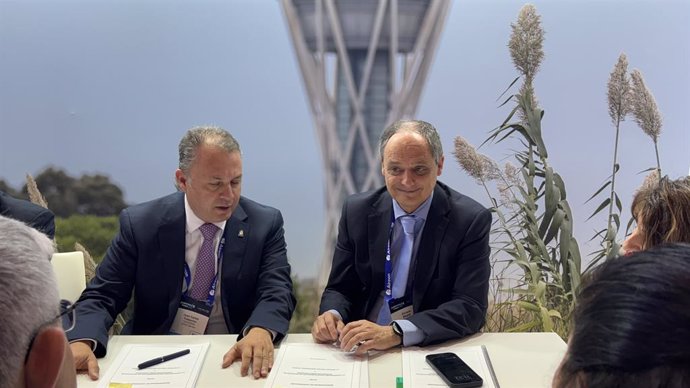 Firma del memorando de cooperación entre Enaire y Cocesna.