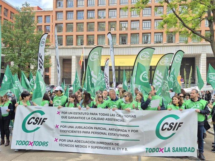 Imagem da manifestação em frente ao Ministério da Saúde.