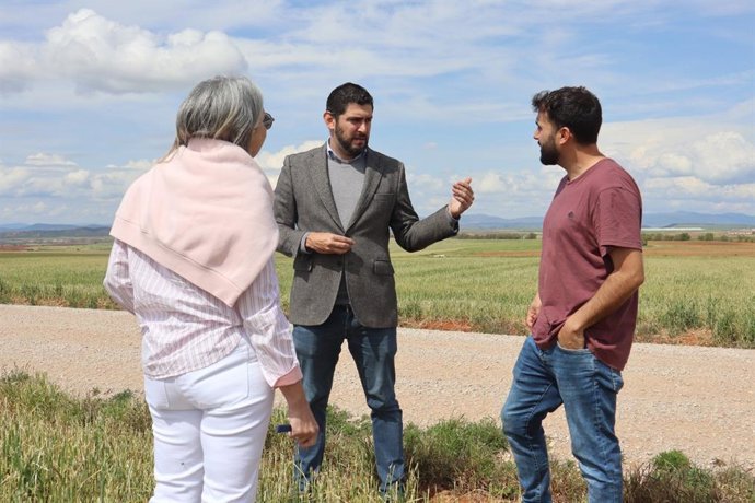 El portavoz de Vox en las Cortes de Aragón, Alejandro Nolasco, en Lagueruela.