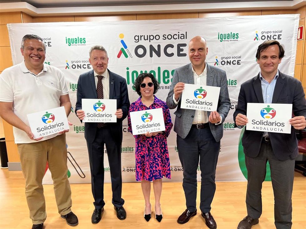Foto del jurado de los Premios Solidarios 2025 del Grupo Social ONCE en Andalucía.