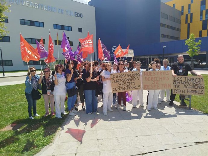 Concentración del servicio de limpieza del Hospital Universitario de Toledo.