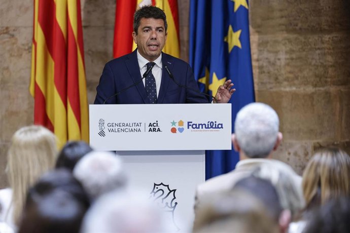 Mazón preside un acto conmemorativo del Día Internacional de las Familias