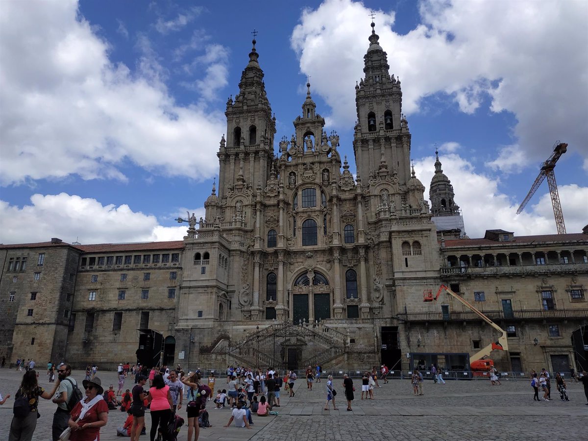 Condenado a tres años de cárcel un turista que agredió a dos peregrinos en Santiago