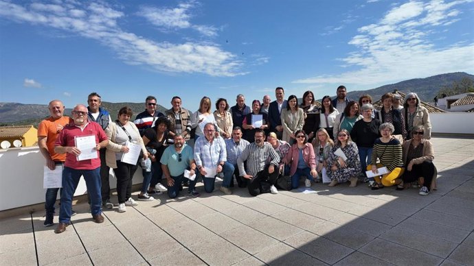 María Dolores Gálvez y Juan Ramón Valdivia han clausurado en Priego de Córdoba dos proyectos de Empleo y Formación.