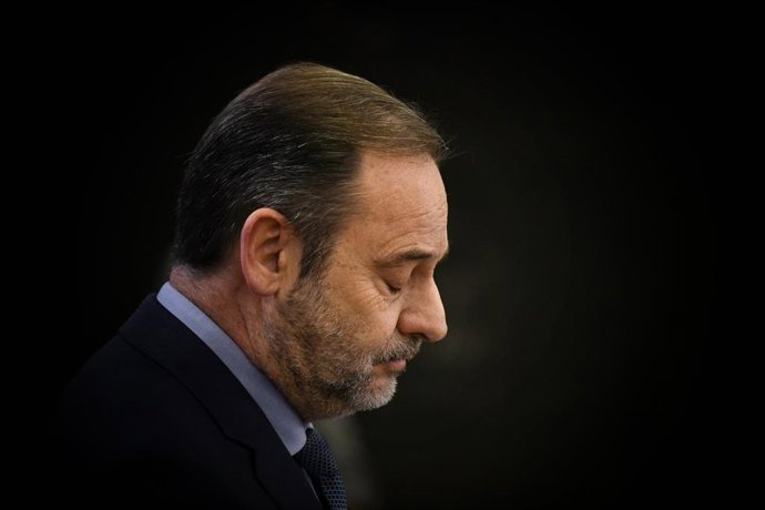 Archivo - El exministro José Luis Ábalos durante una rueda de prensa en el Congreso de los Diputados tras denunciar a la Guardia Civil ante la Fiscalía, en el Congreso de los Diputados, a 19 de diciembre de 2024, en Madrid (España). José Luis Ábalos ha pr
