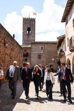 Los consellers Albert Dalmau y Sònia Hernández, en Santa Pau