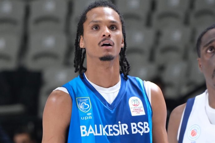 Alonzo Verge Jr., durante un partido con el Balikesir BK.