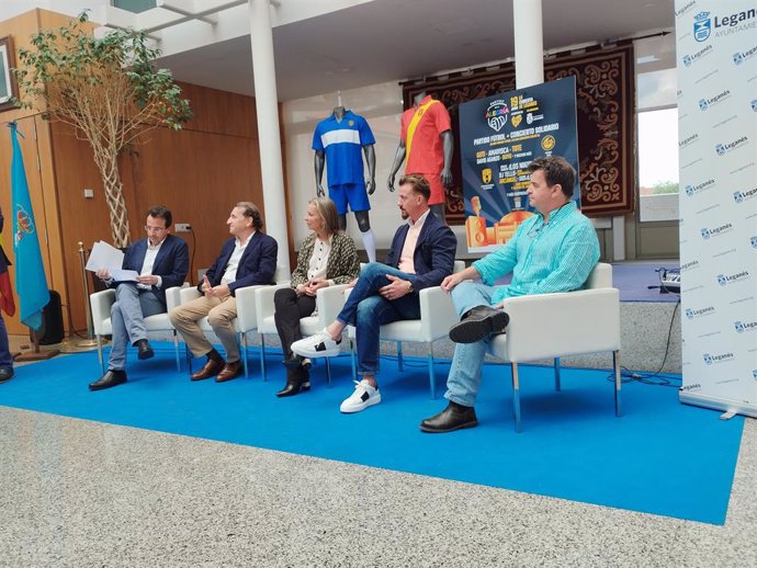 Presentaciónd el partido de la alegría en Leganés