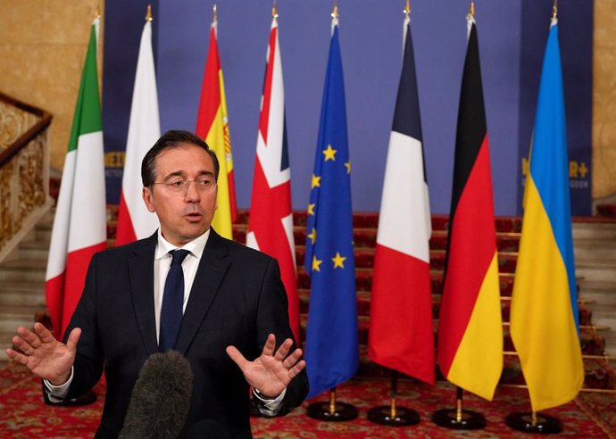 12 May 2025, United Kingdom, London: Spain's Foreign Minister Jose Manuel Albares Bueno speaks to the media at Lancaster House, London, where Foreign Secretary David Lammy is hosting the Weimar+ Group for talks on Ukraine and the future of European securi