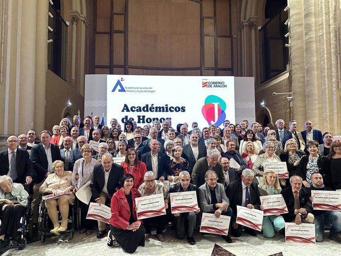 Acto de nombramiento de los académicos de honor de la Academia de la Jota de Aragón.
