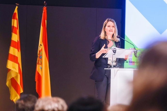 La consellera Mònica Martínez Bravo, en la jornada del reglamento de extranjería