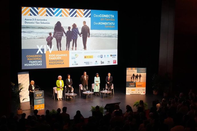 Archivo - El XIV Congreso Nacional de Familias Numerosas, en el Palacio de Congresos y Auditorio Kursaal, a 2 de noviembre de 2024, en San Sebastián, Guipúzcoa, País Vasco (España).