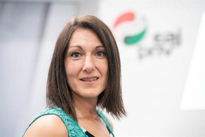 Archivo - La eurodiputada del PNV, Oihane Agirregoitia, en Sabin Etxea,  en Bilbao