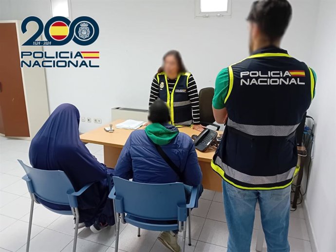 Padres detenidos