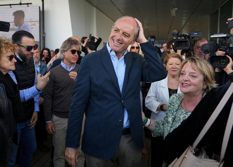 El expresidente de la Generalitat Valenciana Francisco Camps durante el acto 30 Años de compromiso, en el Edificio Veles e Vents, a 10 de mayo de 2025, en Valencia