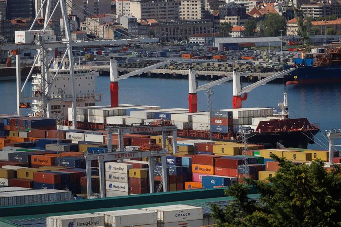 La Guardia Civil registra en el Puerto de Vigo un buque procedente de Brasil por la sospecha de que transporte droga