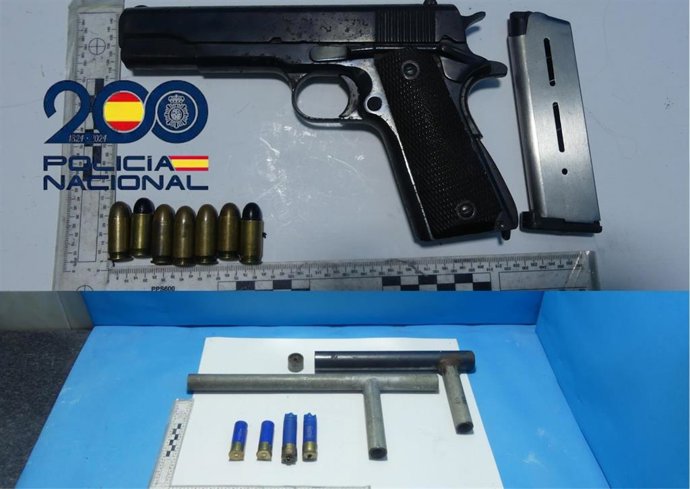Armas intervenidas en dos actuaciones en La Línea de la Concepción (Cádiz).