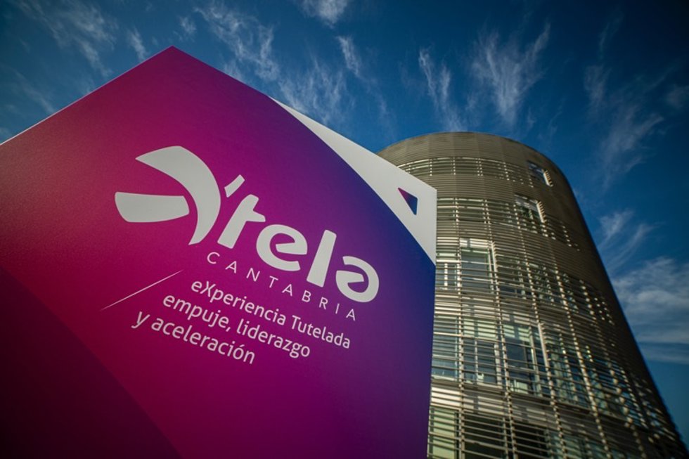 Xtela.