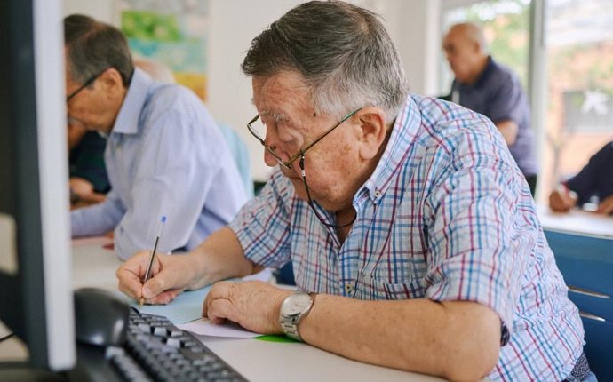Concurso de Relatos Escritos por Personas Mayores